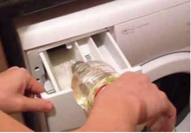 Koliko je zapravo djelotvoran kućni trik za bijelu odjeću? Evo što kažu stručnjaci 1 kućni trik za bijelu odjeću